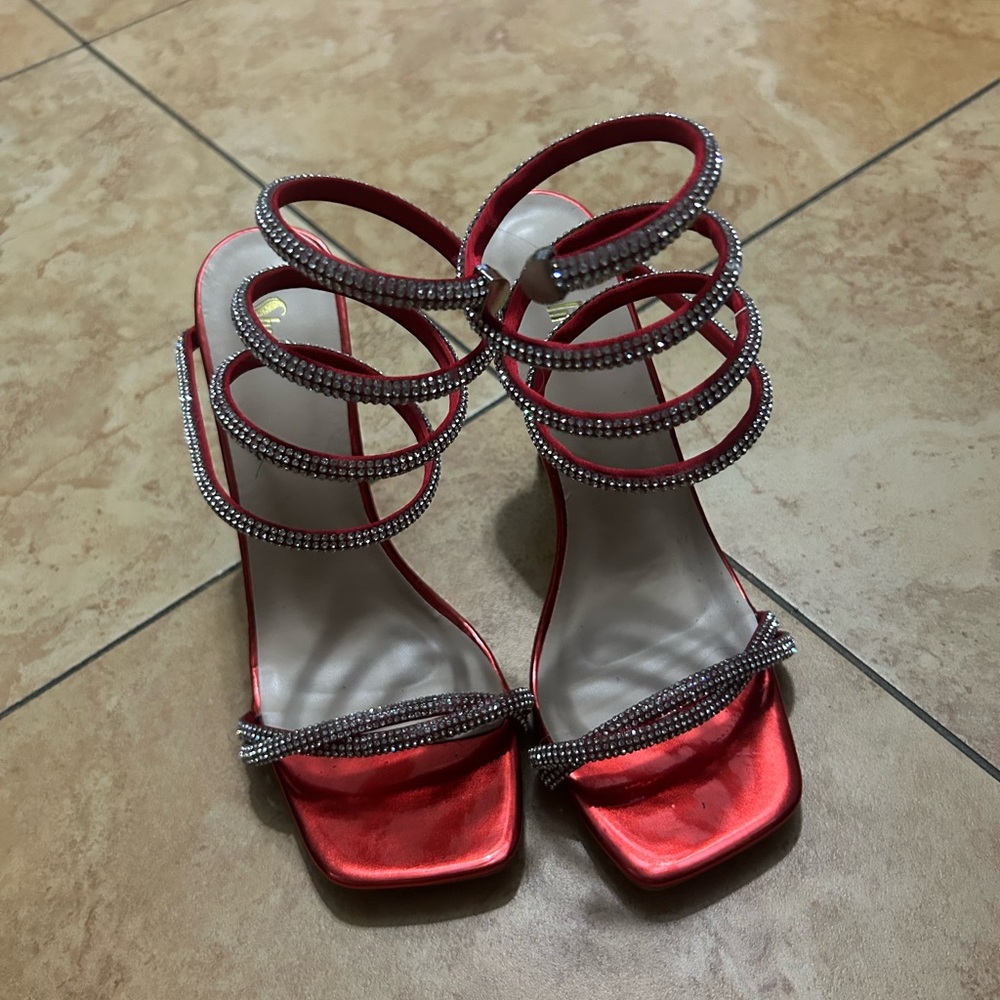 SHEIN Red Heeled Shoes with Glossy Finish